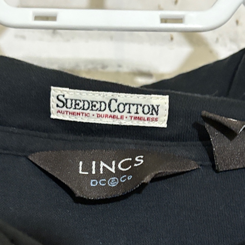 Lincs DC & Co Black 1/4 zipped Sueded Cotton pullover sweater, large - Picture 2 of 9